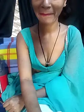 Snapshot of Bhabhilux2025 chatting on April 5, 2026, 7:04 am Bhabhilux2025 online show from April 5, 2026, 7:04 am