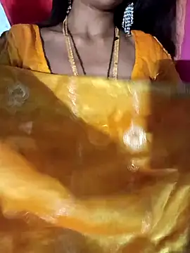 Snapshot of Bhabhilux2025 chatting on April 13, 2026, 7:07 pm Bhabhilux2025 online show from April 13, 2026, 7:07 pm