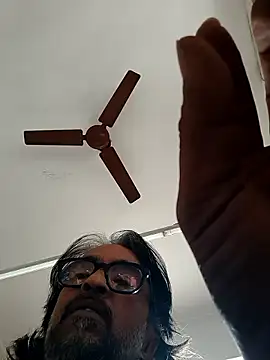 malhotra21 online show from December 21, 2025, 9:22 am