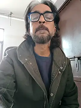 malhotra21 online show from December 2, 2025, 10:39 am