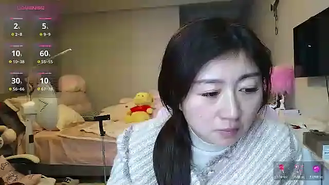 Snapshot of Diva_VVN chatting on October 29, 2025, 11:47 pm Diva VVN online show from October 29, 2025, 11:47 pm