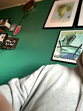 AverageBloke93 online show from October 22, 2025, 8:03 am