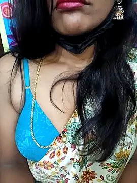 Snapshot of Divya_Spandhana_90 chatting on October 10, 2025, 6:20 pm Divya Spandhana 90 online show from October 10, 2025, 6:20 pm