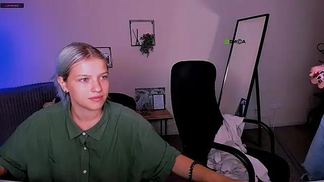 elara night online show from September 11, 2025, 5:18 am