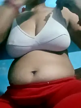 Snapshot of your_favourite_bhabhi chatting on November 5, 2025, 12:25 am your favourite bhabhi online show from November 5, 2025, 12:25 am