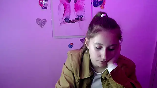 Snapshot of Milka_kamila chatting on September 25, 2025, 12:44 pm Milka kamila online show from September 25, 2025, 12:44 pm