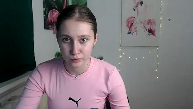 Snapshot of Milka_kamila chatting on November 18, 2025, 12:30 pm Milka kamila online show from November 18, 2025, 12:30 pm