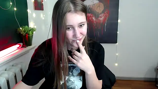 Snapshot of Milka_kamila chatting on December 14, 2025, 2:22 pm Milka kamila online show from December 14, 2025, 2:22 pm