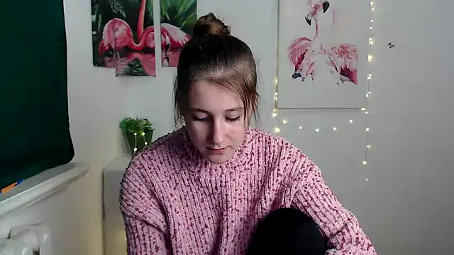 Snapshot of Milka_kamila chatting on October 1, 2025, 12:31 pm Milka kamila online show from October 1, 2025, 12:31 pm