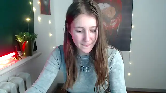 Snapshot of Milka_kamila chatting on December 5, 2025, 12:48 pm Milka kamila online show from December 5, 2025, 12:48 pm