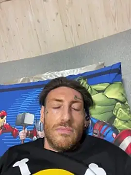 Snapshot of dennis89768 chatting on February 19, 2026, 8:39 pm dennis89768 online show from February 19, 2026, 8:39 pm