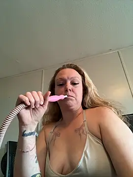 roughdiamond35 online show from September 19, 2025, 5:17 pm