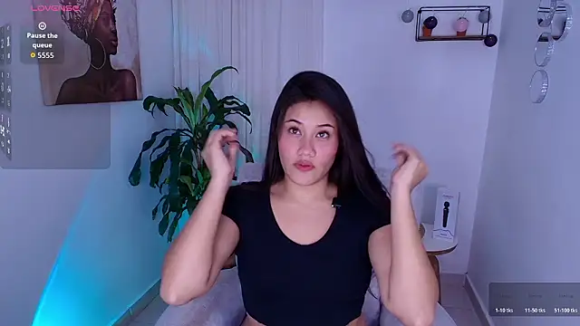 AlisxxnFx online show from February 6, 2026, 3:57 am