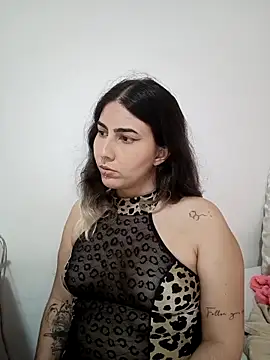 Snapshot of ApenasLys chatting on October 25, 2025, 12:21 am ApenasLys online show from October 25, 2025, 12:21 am