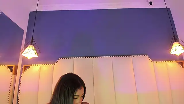 SophiaBloss online show from January 7, 2026, 12:21 pm