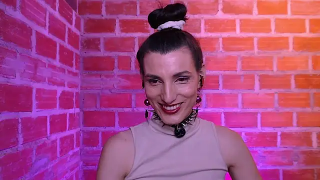 Snapshot of Moira-Hot chatting on February 28, 2026, 12:10 am Moira-Hot online show from February 28, 2026, 12:10 am