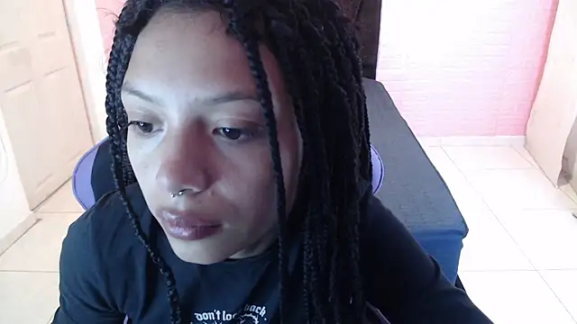 EIVIY1609 online show from December 5, 2025, 1:32 pm