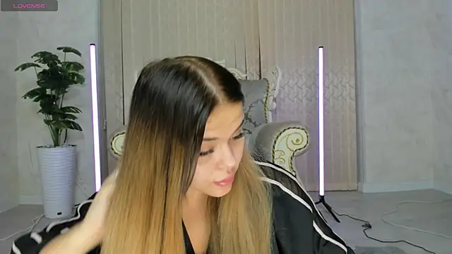 sikorasona online show from October 29, 2025, 11:31 am