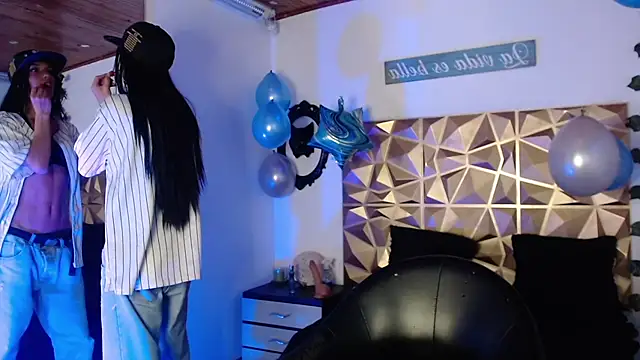 Snapshot of Trinity_Knox chatting on September 10, 2025, 3:33 pm Trinity Knox online show from September 10, 2025, 3:33 pm