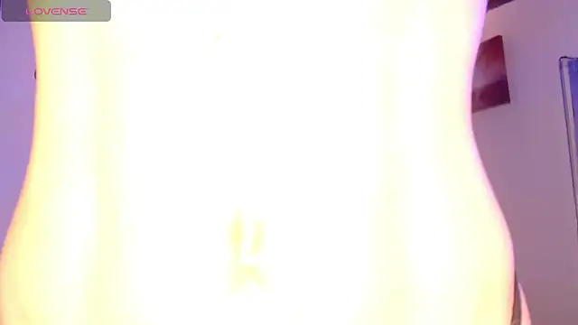 Trinity Knox online show from October 29, 2025, 3:22 pm