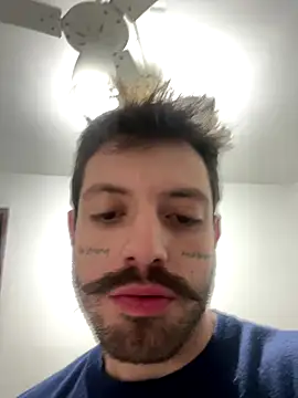 Snapshot of Luccaskonig chatting on September 15, 2025, 10:37 am Luccaskonig online show from September 15, 2025, 10:37 am