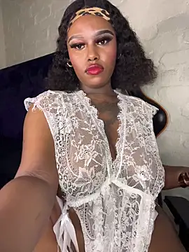 Snapshot of QUEEN_NOBUHLE_777 chatting on March 4, 2026, 11:23 pm QUEEN NOBUHLE 777 online show from March 4, 2026, 11:23 pm