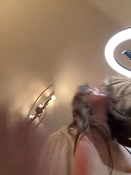 SophiiaStarr online show from January 6, 2026, 8:24 pm