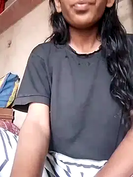 Snapshot of Riya_patola chatting on July 28, 2026, 3:25 am Riya patola online show from July 28, 2026, 3:25 am