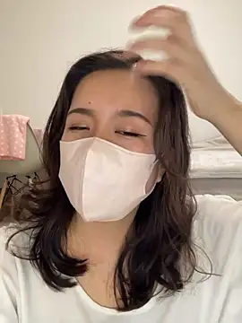 Snapshot of NATSUMI00 chatting on October 5, 2025, 5:42 am NATSUMI00 online show from October 5, 2025, 5:42 am