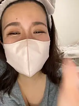 Snapshot of NATSUMI00 chatting on October 20, 2025, 5:53 am NATSUMI00 online show from October 20, 2025, 5:53 am