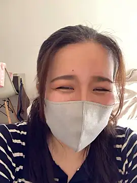 Snapshot of NATSUMI00 chatting on September 30, 2025, 5:35 am NATSUMI00 online show from September 30, 2025, 5:35 am