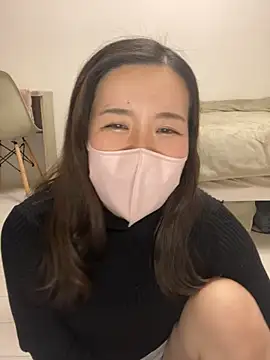 Snapshot of NATSUMI00 chatting on December 16, 2025, 3:38 pm NATSUMI00 online show from December 16, 2025, 3:38 pm