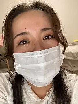 Snapshot of NATSUMI00 chatting on October 15, 2025, 12:35 pm NATSUMI00 online show from October 15, 2025, 12:35 pm