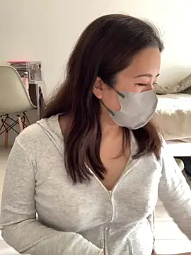 Snapshot of NATSUMI00 chatting on November 6, 2025, 5:33 am NATSUMI00 online show from November 6, 2025, 5:33 am