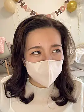 Snapshot of NATSUMI00 chatting on October 8, 2025, 5:09 am NATSUMI00 online show from October 8, 2025, 5:09 am