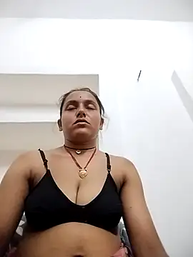 Snapshot of Sonam_shinde chatting on April 11, 2026, 8:45 pm Sonam shinde online show from April 11, 2026, 8:45 pm