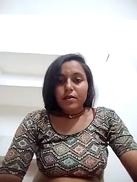 Snapshot of Sonam_shinde chatting on April 2, 2026, 6:47 pm Sonam shinde online show from April 2, 2026, 6:47 pm