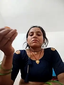 Snapshot of Sonam_shinde chatting on March 29, 2026, 6:04 am Sonam shinde online show from March 29, 2026, 6:04 am