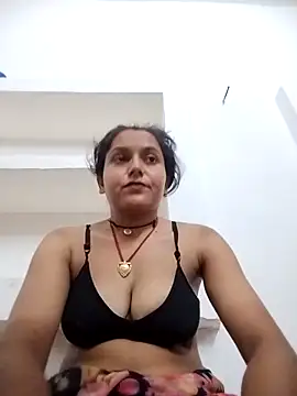 Snapshot of Sonam_shinde chatting on April 3, 2026, 9:21 pm Sonam shinde online show from April 3, 2026, 9:21 pm