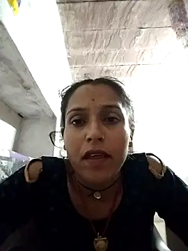 Snapshot of Sonam_shinde chatting on October 24, 2025, 5:01 pm Sonam shinde online show from October 24, 2025, 5:01 pm