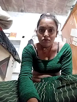 Snapshot of Sonam_shinde chatting on December 3, 2025, 11:14 pm Sonam shinde online show from December 3, 2025, 11:14 pm