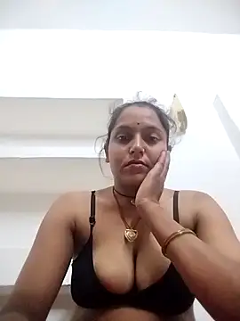 Snapshot of Sonam_shinde chatting on March 24, 2026, 8:42 pm Sonam shinde online show from March 24, 2026, 8:42 pm