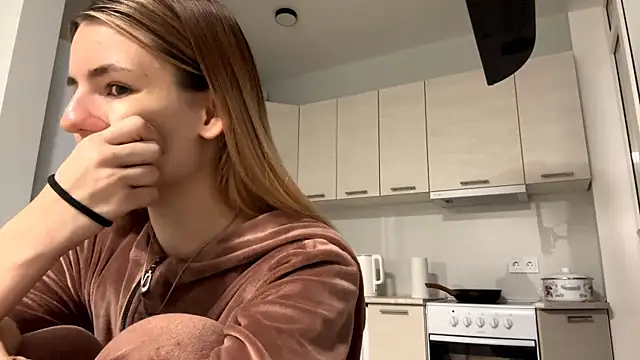 Snapshot of Denni_Spilber chatting on October 25, 2025, 4:40 pm Denni Spilber online show from October 25, 2025, 4:40 pm