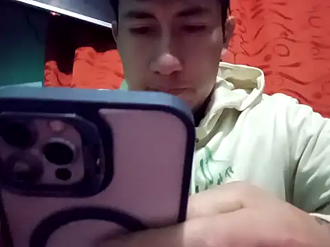 Snapshot of True_Di chatting on September 29, 2025, 12:28 am True Di online show from September 29, 2025, 12:28 am