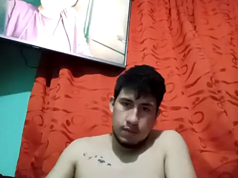 Snapshot of True_Di chatting on October 14, 2025, 1:39 am True Di online show from October 14, 2025, 1:39 am