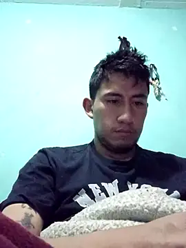 Snapshot of True_Di chatting on September 14, 2025, 1:39 am True Di online show from September 14, 2025, 1:39 am