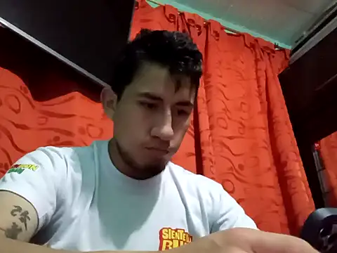 Snapshot of True_Di chatting on September 21, 2025, 1:11 am True Di online show from September 21, 2025, 1:11 am