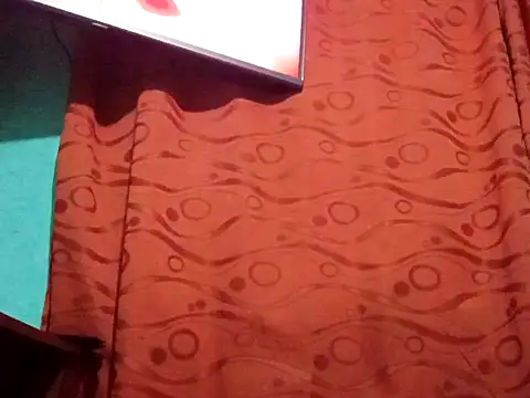 Snapshot of True_Di chatting on September 19, 2025, 1:09 am True Di online show from September 19, 2025, 1:09 am