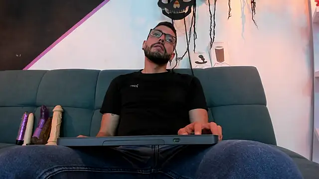 DanteWinter online show from October 14, 2025, 3:18 am