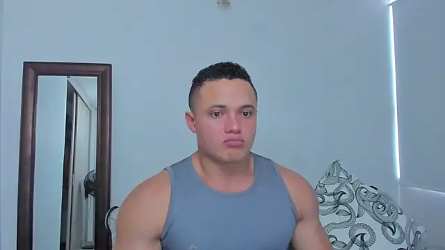 Snapshot of KingLevi01 chatting on March 23, 2026, 10:53 pm KingLevi01 online show from March 23, 2026, 10:53 pm